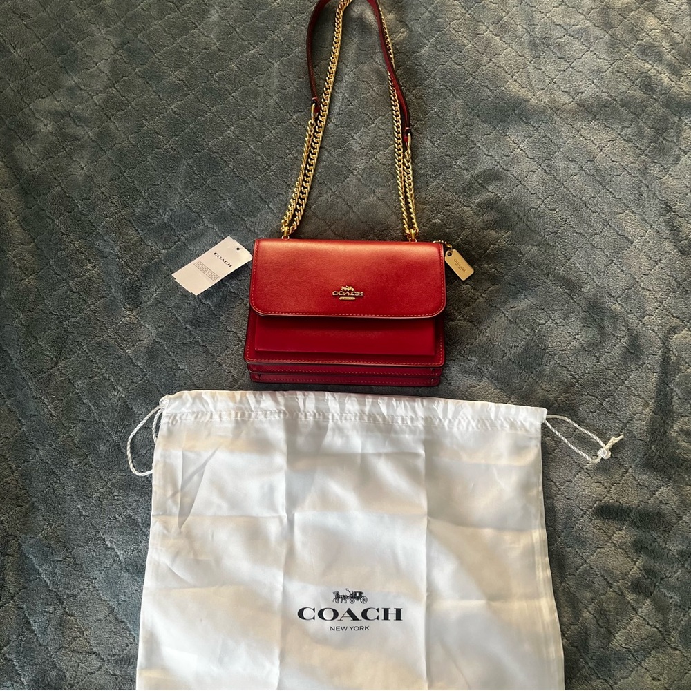 NWT Coach Cherry Red Crossbody Mini Bag Gold heardwear - Picture 1 of 12